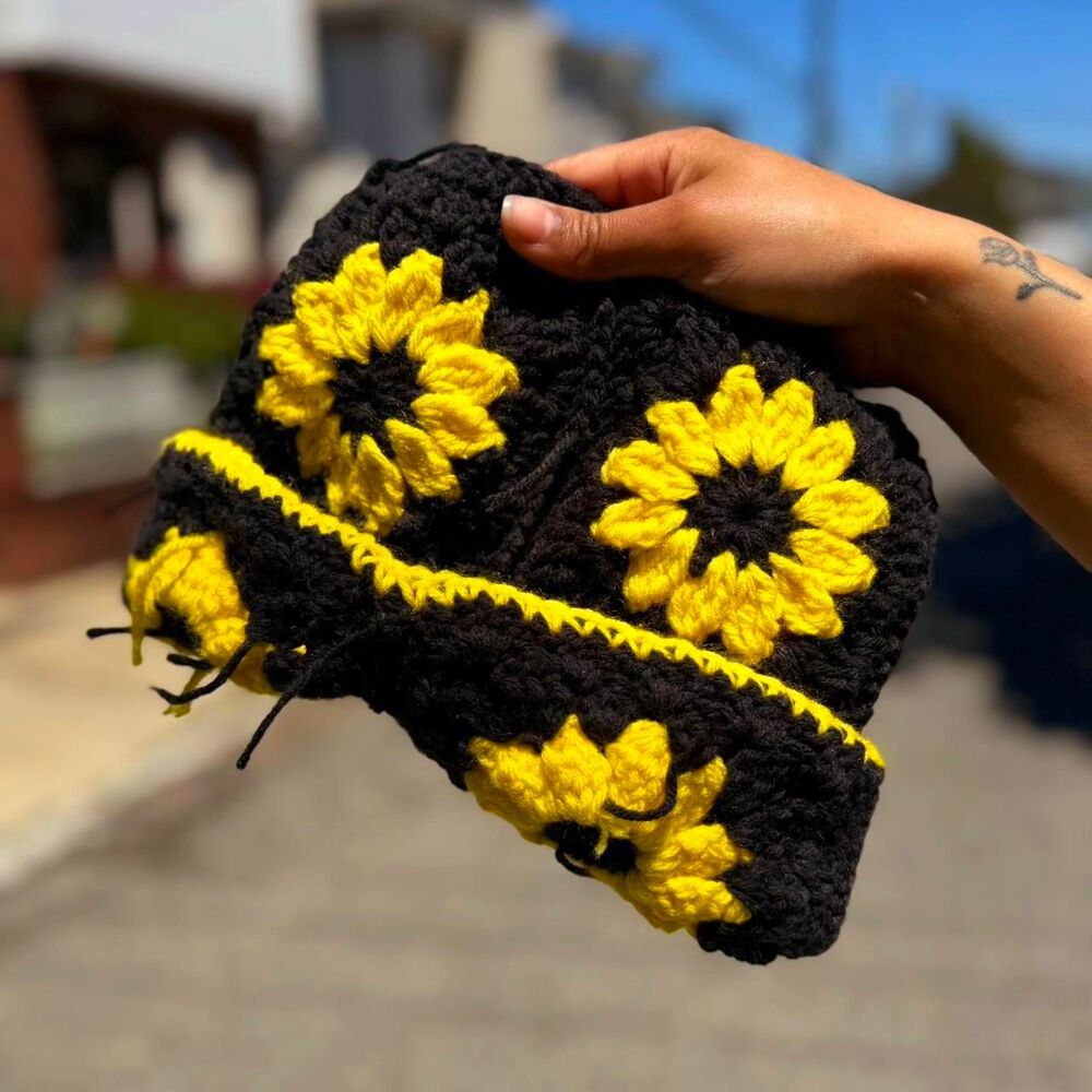 Unbranded Men's Yellow and Black Hat
